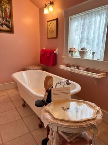 Princess Anne Book Lovers Inn Zewnętrze zdjęcie